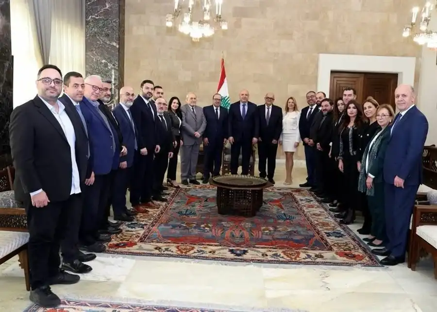 الرئيس-عون-اعلاميون-من-اجل