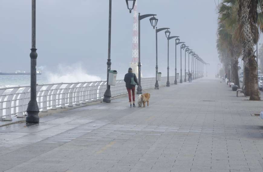 أمطار متفرقة والحرارة دون معدلاتها