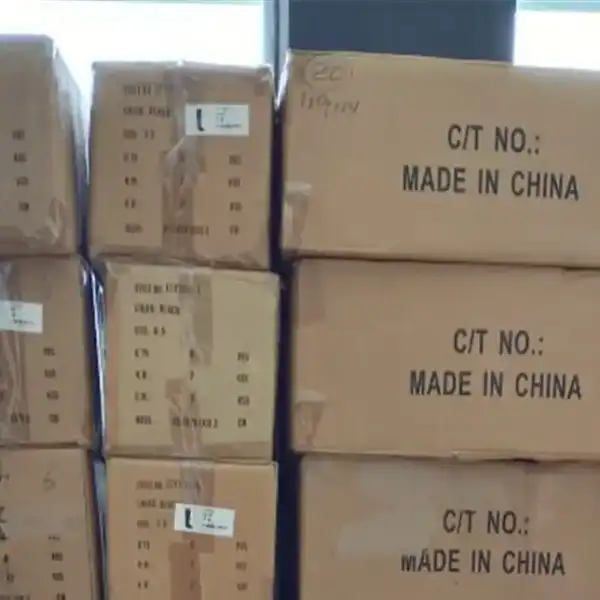 بالفيديو- ضبط شاحنة محمّلة بأحذية مهرّبة خاضعة لقانون&hellip;