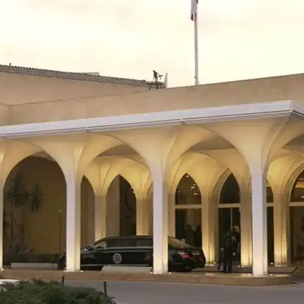 وصول لودريان إلى بعبدا يرافقه السفير الفرنسي