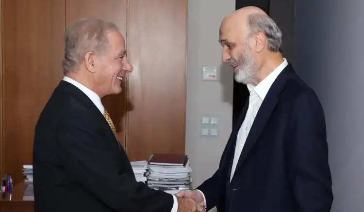 جعجع التقى السفير عيسى على مدى ساعتين