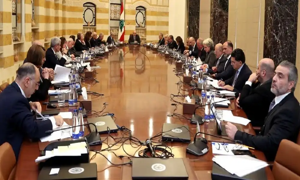 إنقسامٌ حادّ بين الوزراء في جلسة اليوم