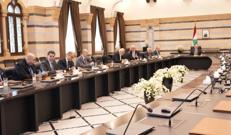 سلام يترأس جلسة مجلس الوزراء في السرايا