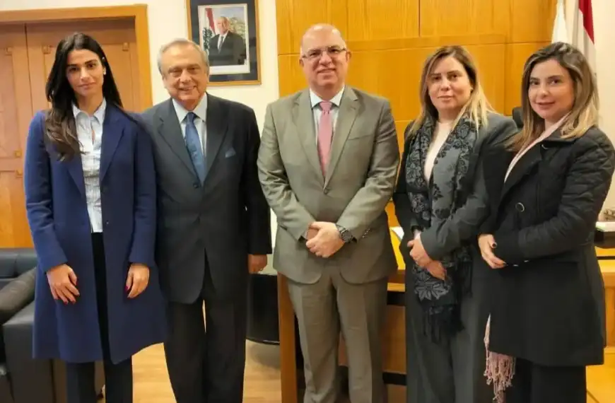 حبيب يتابع مع وزير العمل الرابط الإلكتروني بين…