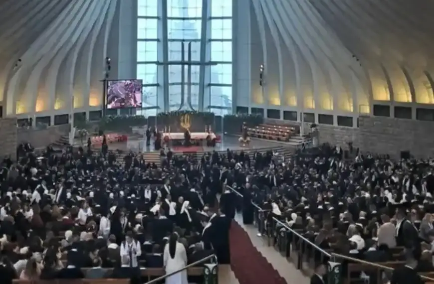 البابا من حريصا: يجب تحويل الألم الى أمل…