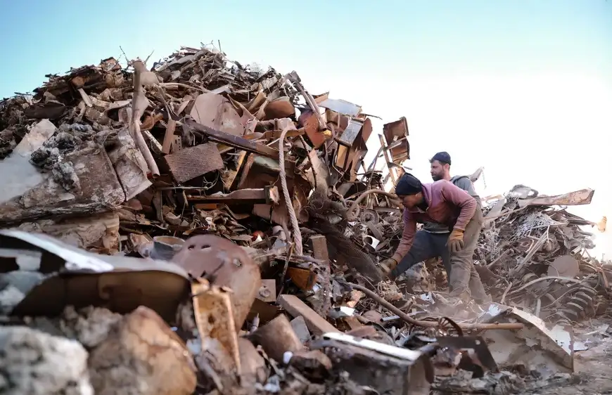 الفرقة الرابعة في نظام الأسد احتكرتها … الخردة السورية ممنوعة في لبنان