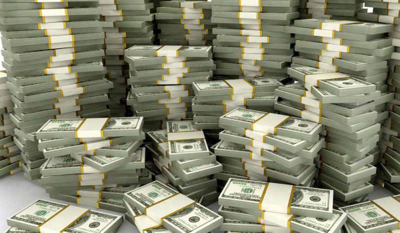 ودائع الـ 100 ألف دولار نقدًا خلال أربع سنوات وما فوقها سندات.. والمصارف غاضبة “الدولة تتهرّب”