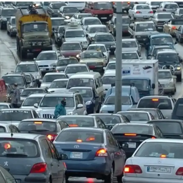 زحمة سير خانقة على مداخل العاصمة