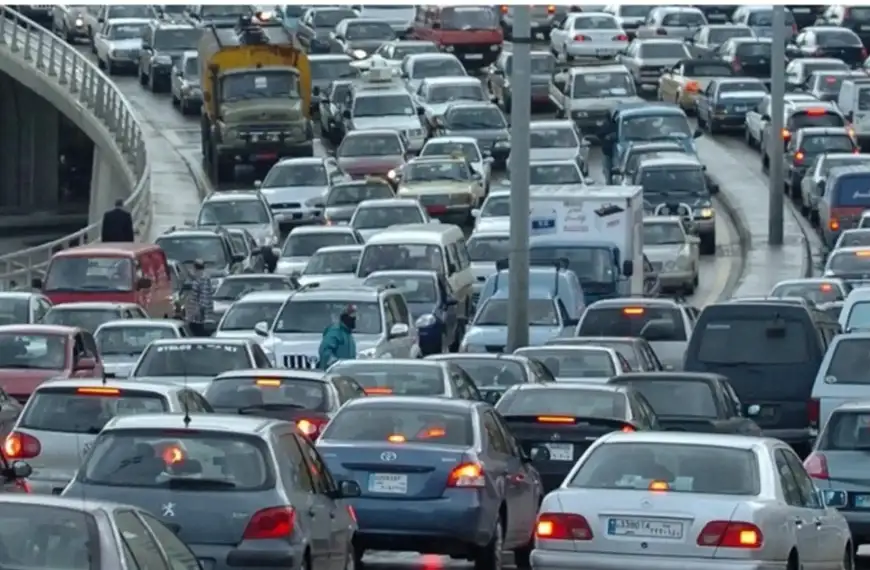 زحمة سير خانقة على مداخل العاصمة