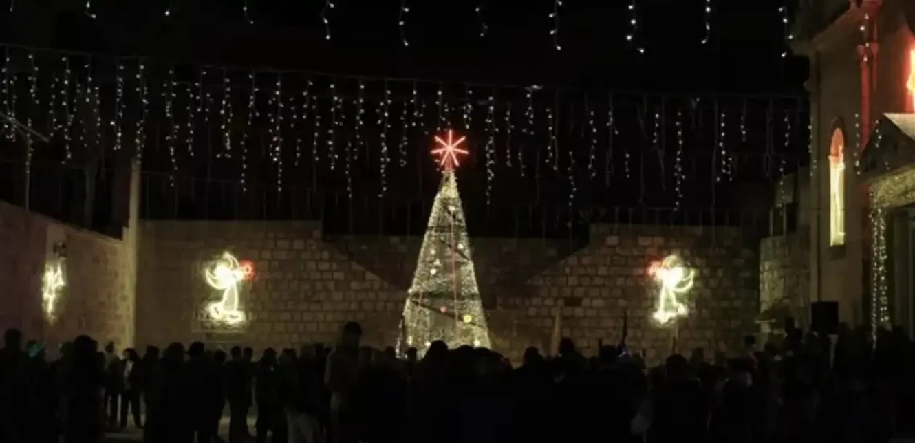 شجرة الميلاد 1