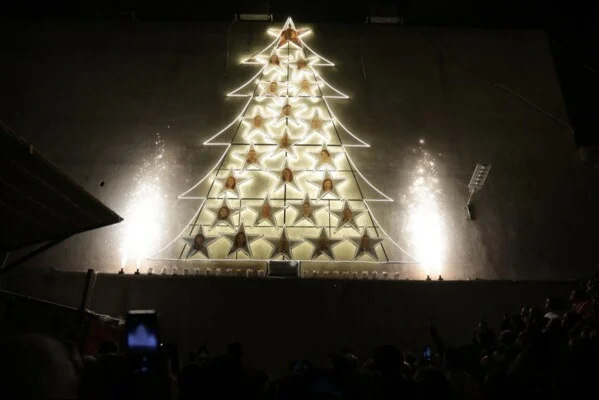 شجرة عيد الميلاد 1