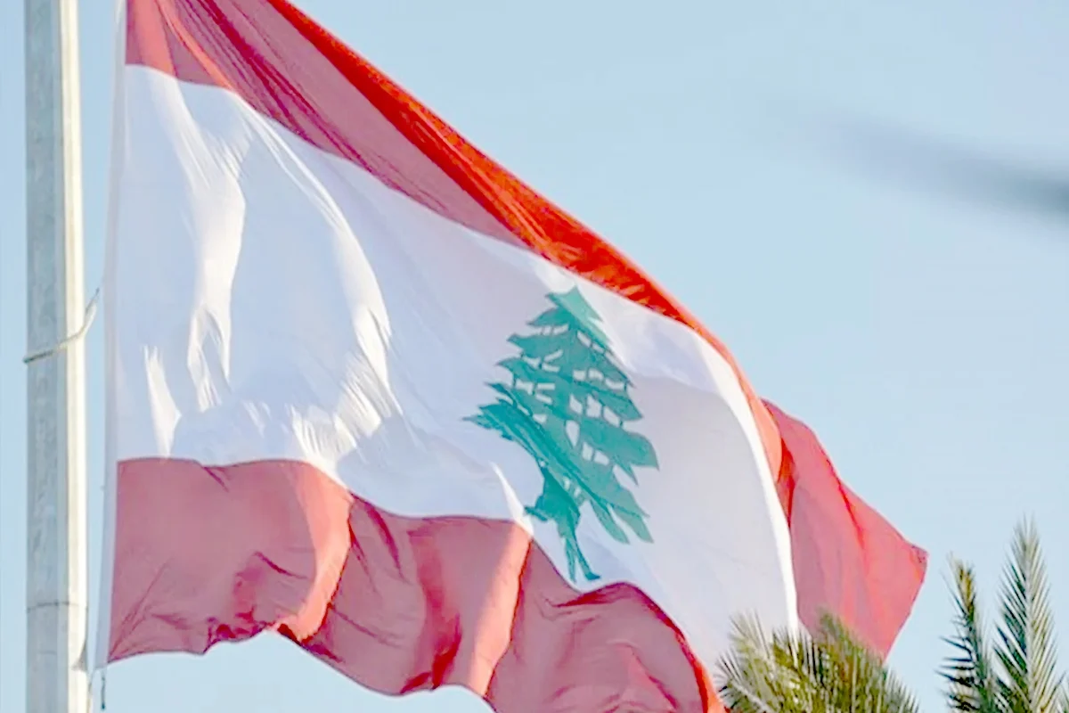 علم-لبنان88-2