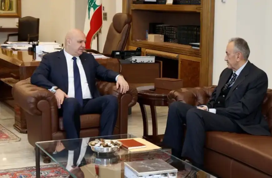 تصعيدٌ سياسي وجعجع يتّهم بري بالابتزاز… لقاءات باريس&hellip;