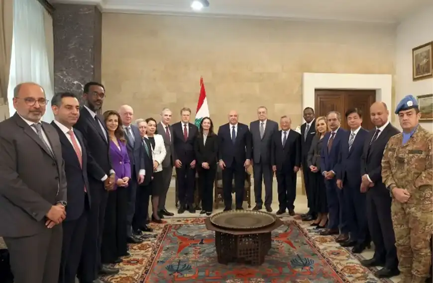 أعضاء بالكونغرس لنزع سلاح “الحزب” ولو بالقوة… قاسم يصرخ بوجه الحكومة ليسمع عون