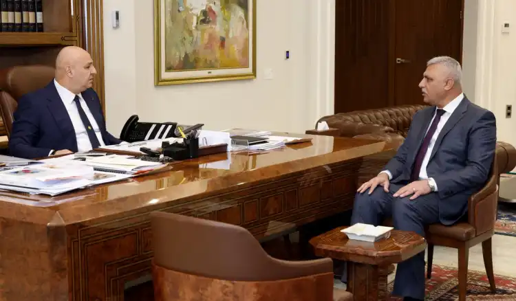 عون عرض مع شقير الأوضاع الأمنية