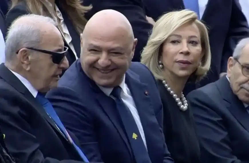 على من ضحك عون وبري؟