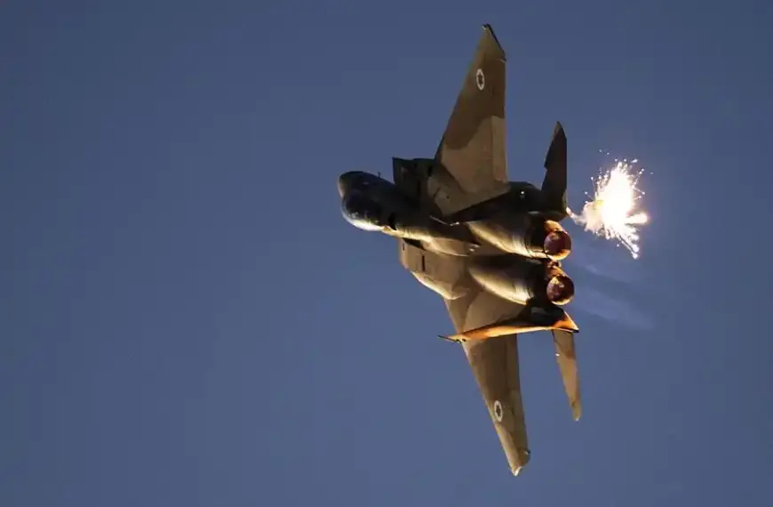 الغارات تبلغ القطراني وكفرحونة في منطقة جزين