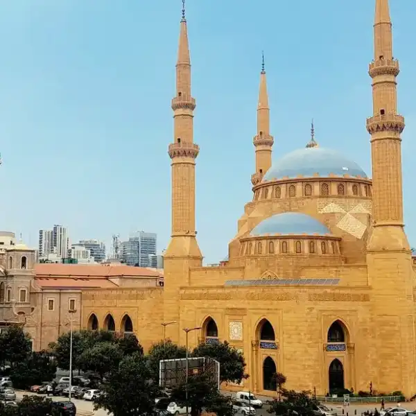 تحرّكات غير عفويّة… مَن حرّك شارعَين في بيروت؟