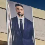 كيف تحوّل الطلاب إلى الهدف الأول لعمالقة الذكاء الاصطناعي؟