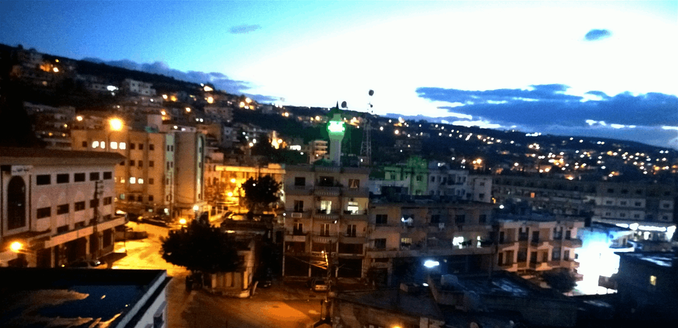 في بلدة لبنانية.. إشكال بين سوريين خلال مناسبة اجتماعية