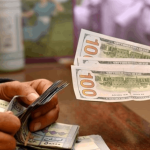 بالفيديوهات والصور- غارة على مبنى في سينيق- صيدا ومعلومات عن سقوط عدد من الاصابات