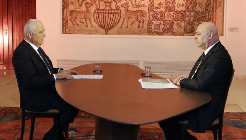 عشرات الغارات العنيفة على “أنفاق” شمال الليطاني عون يجدّد تعهّد حصر السلاح “حسب الإمكانات”