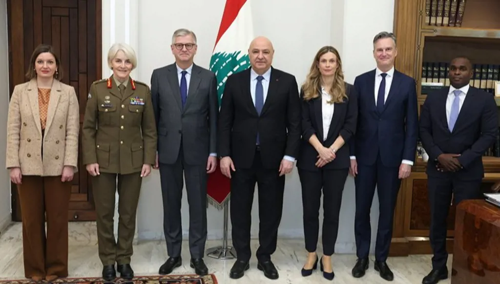 مجلس الوزراء أمام تثبيت قراره الحاسم اليوم… عودة حركة الموفدين وزيارة “غرائبية” لعراقجي