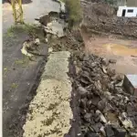 سقوط لوحة إعلانية على أوتوستراد البترون