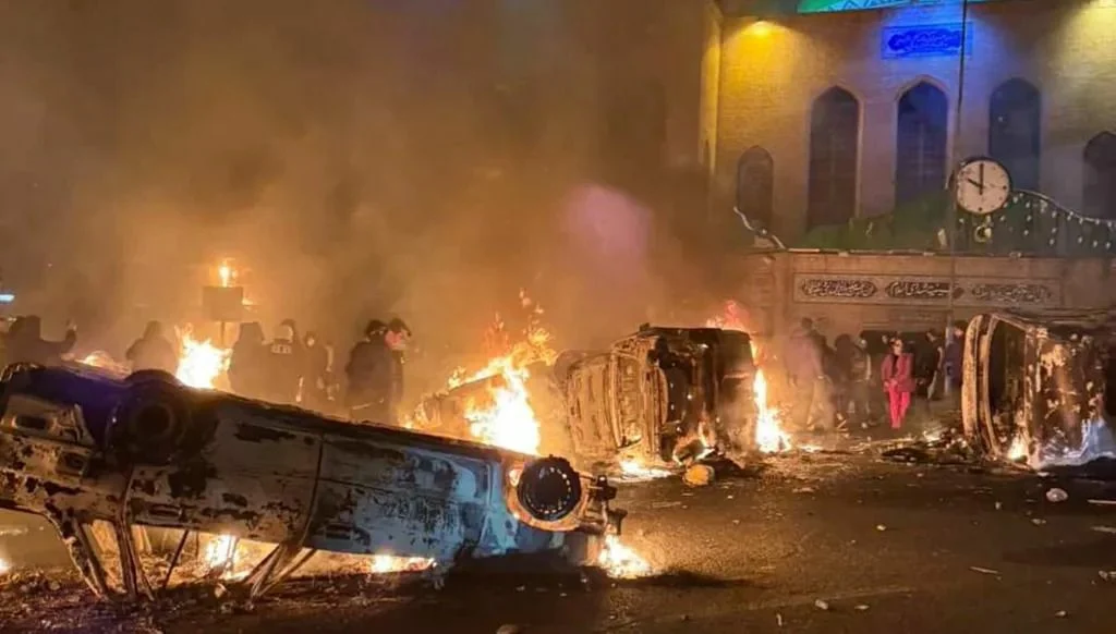 الجيش الإيراني: سنتصدّى لأيّ مؤامرة بكلّ صرامة