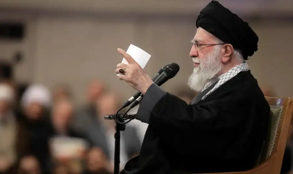 خامنئي لاجئ في الضاحية؟