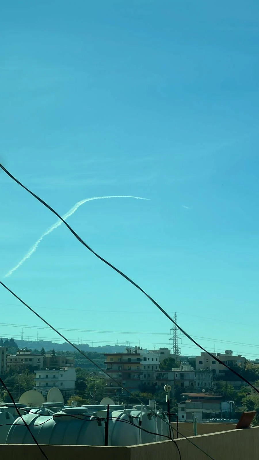 بالفيديو- شوهد في سماء الغازيّة… إسرائيل تطلق صاروخاً بالستيّاً تجريبيّاً