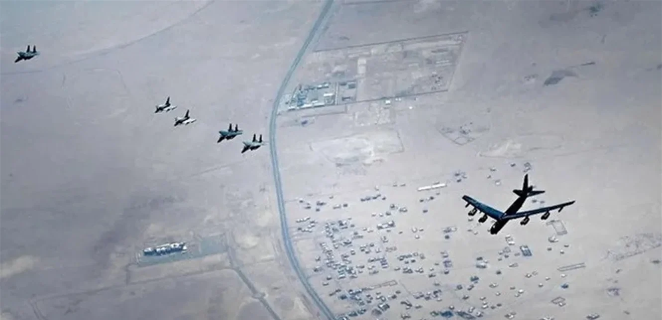 طائرات أميركيّة تحلّق فوق دولة عربيّة… فهل اقتربت الضربة على إيران؟