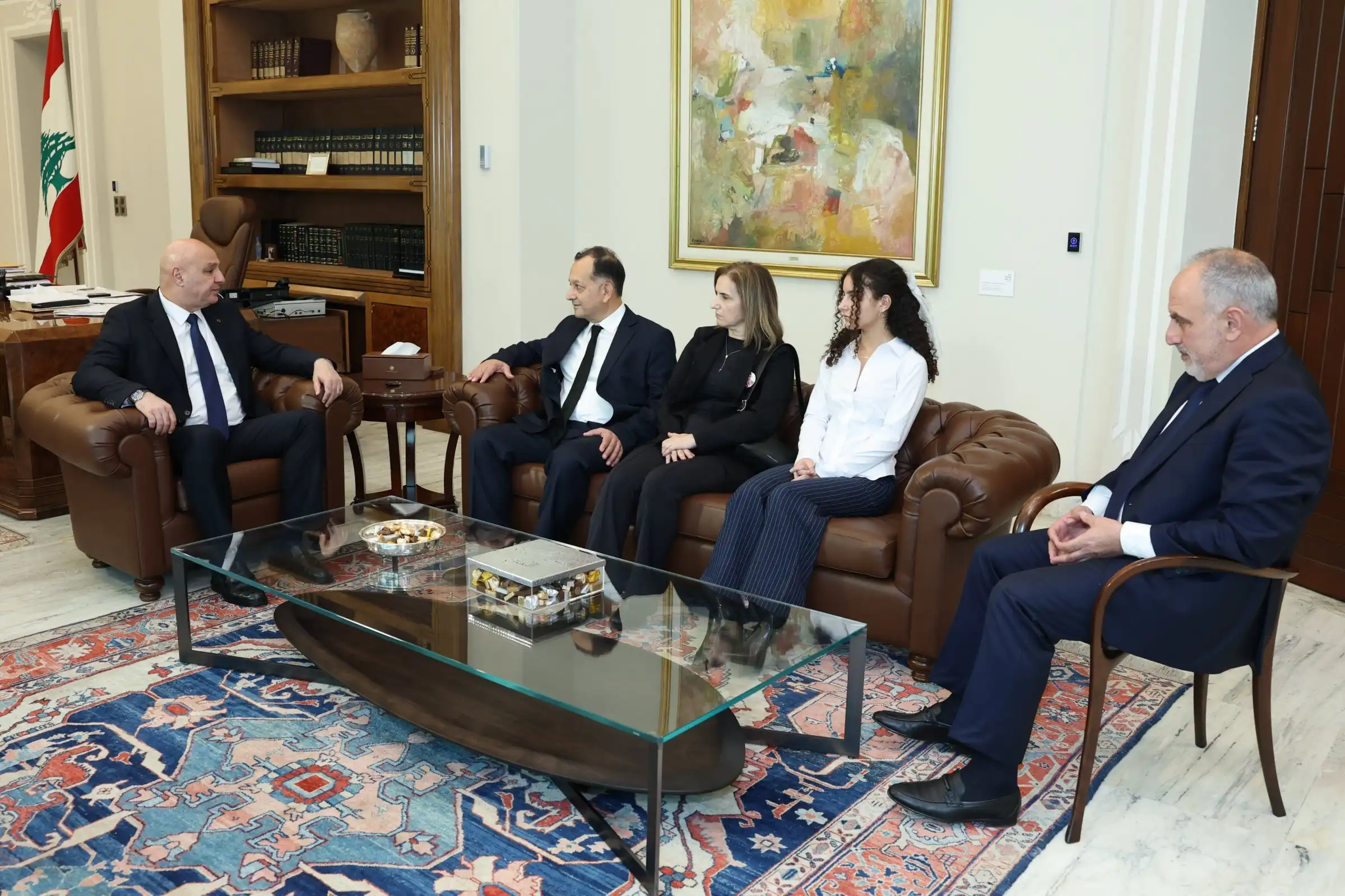 الرئيس عون: أرشيف تلفزيون لبنان كنز وطني يستحقّ التقدير