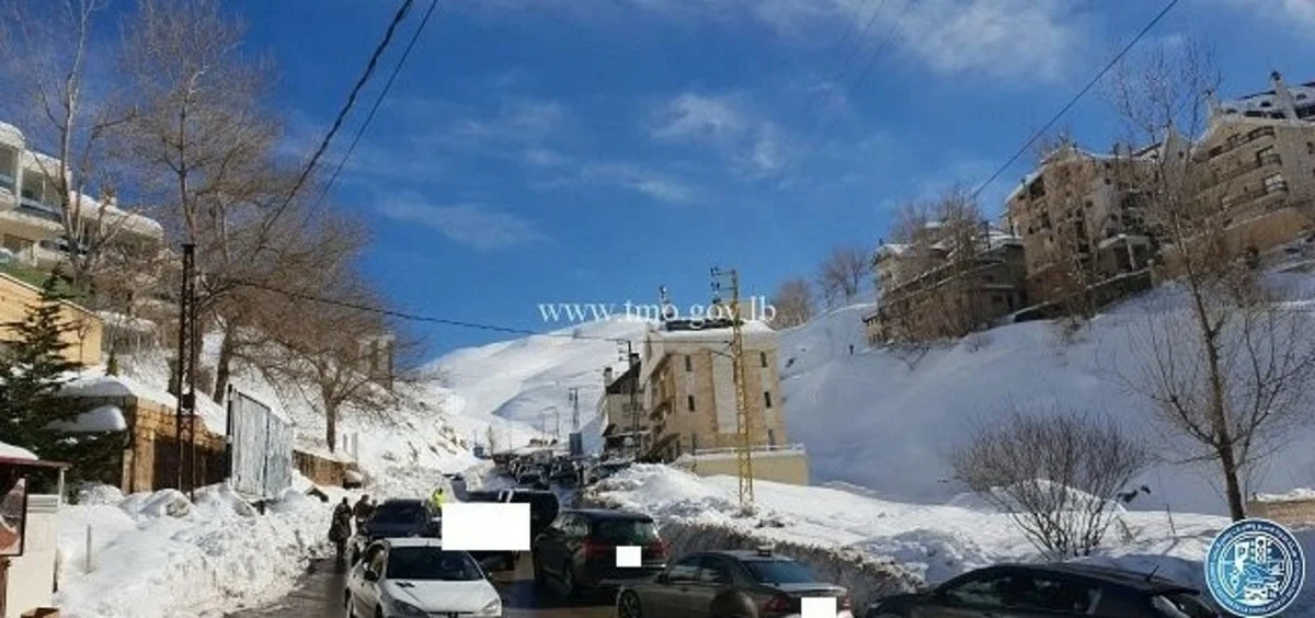 بالفيديو- حركة مرور خانقة على طريق كفرذبيان- فاريّا بالاتجاهين