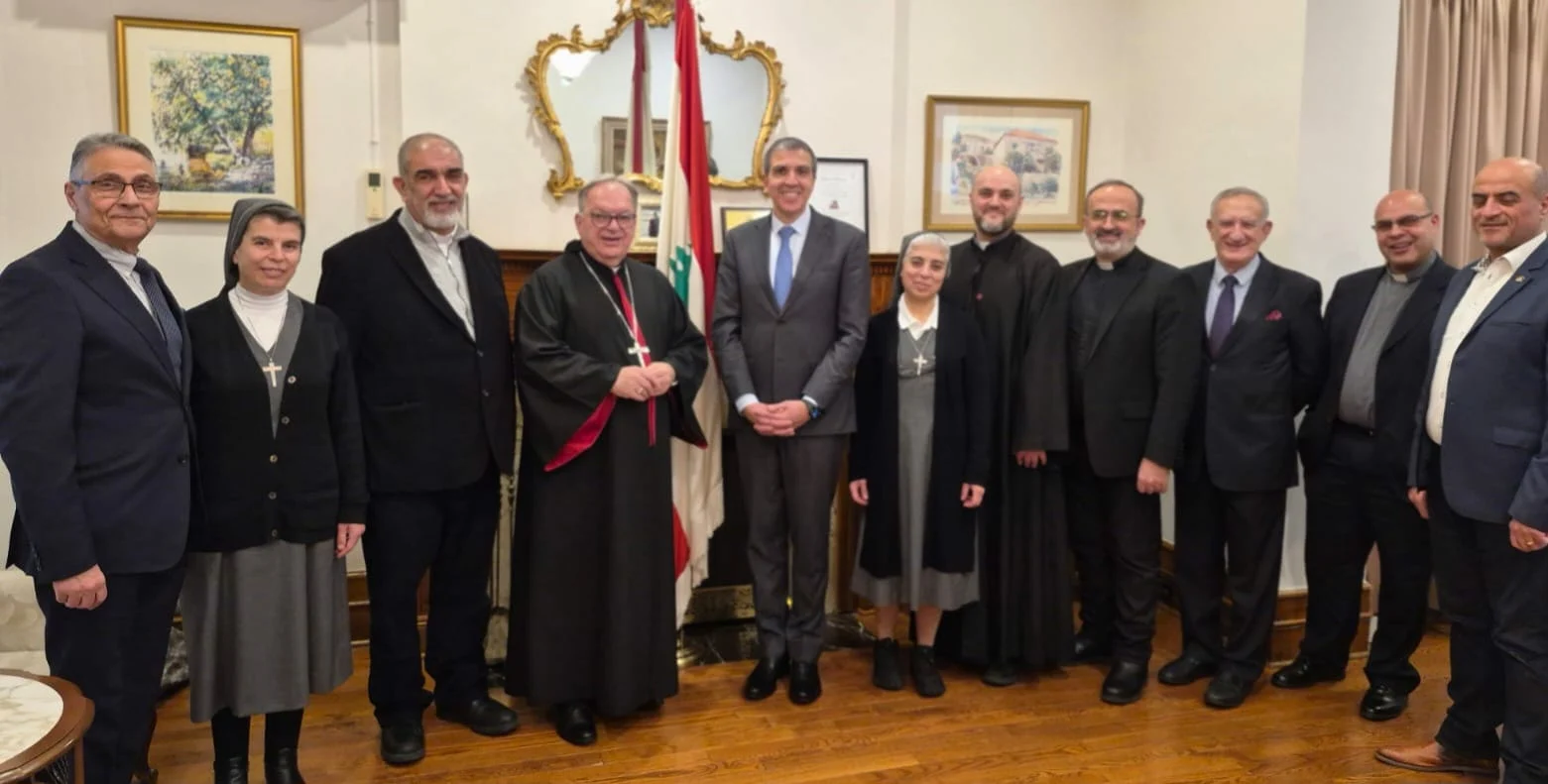 المطران تابت ووفد أبرشي هنّأ السفير  طوق… تأكيدٌ على أهميّة الدور الاغترابي في كندا